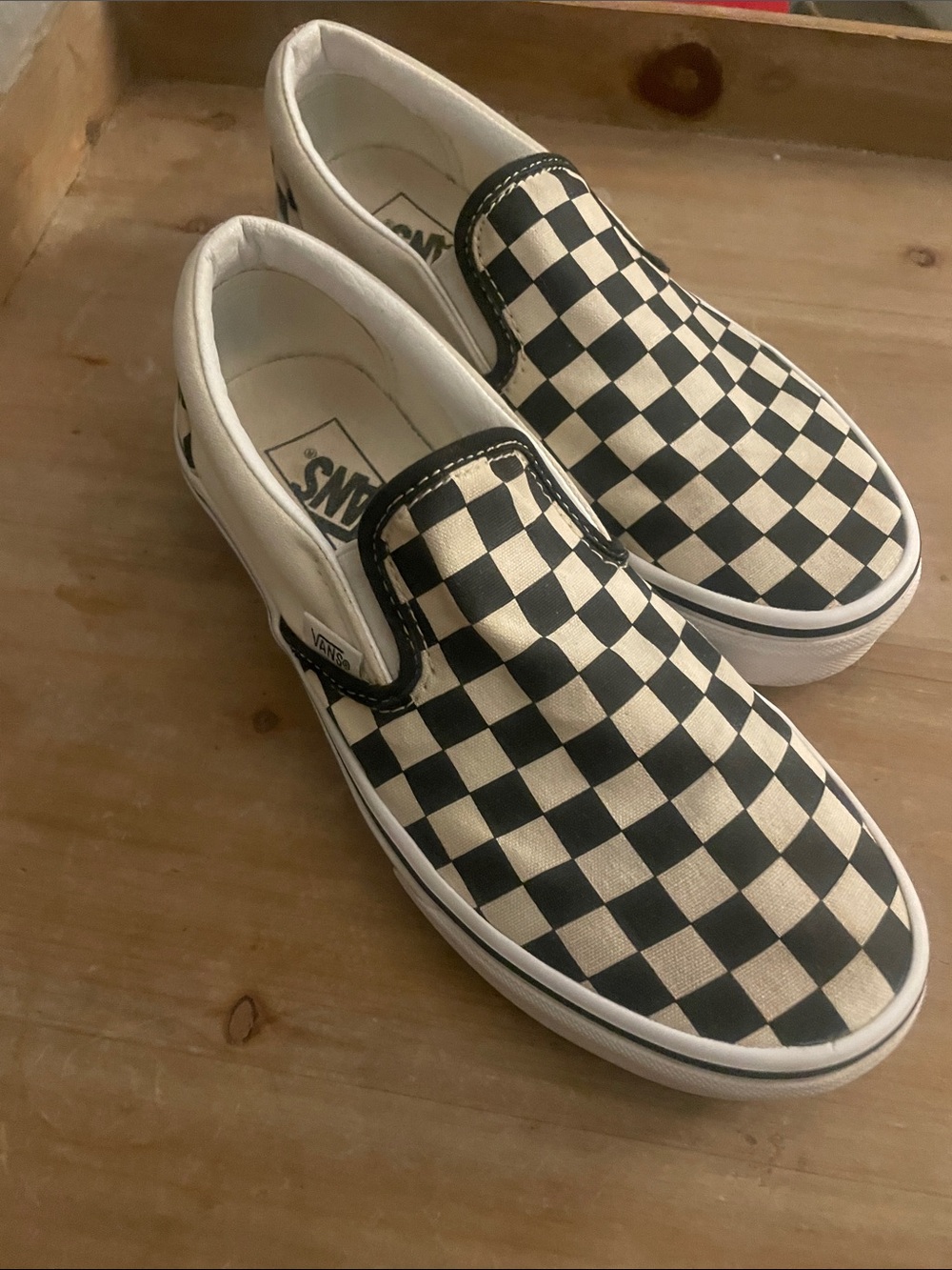 Vans Black and White Checkerboard Slip-On Sneakers men’s 6 women’s 7.5